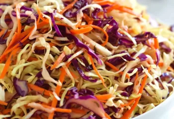 طرز تهیه سالاد کلم و سرکه