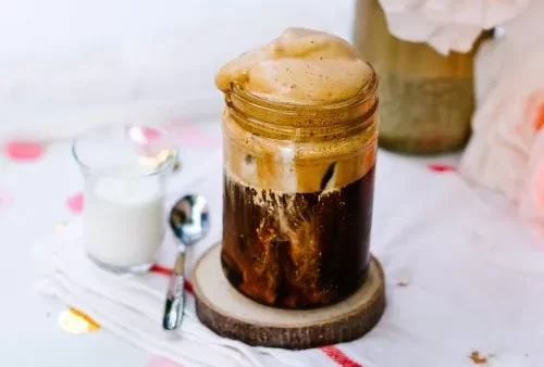 طرز تهیه قهوه سرد دالگونا