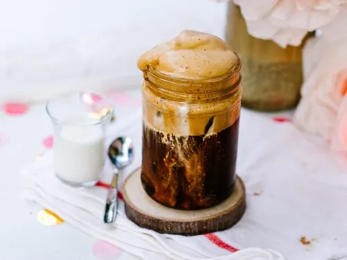 طرز تهیه قهوه سرد دالگونا