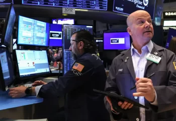 افت معاملات آتی سهام قبل از گزارش تورم تیر