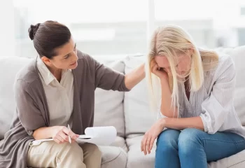 زندگی را زندگی کن؛ راه حل هایی برای پیشگیری از خودکشی