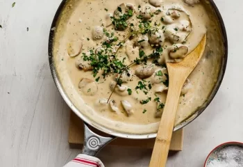 طرز تهیه سس قارچ خامه‌ای