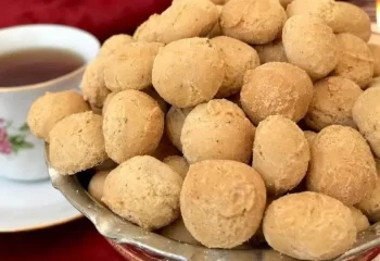 طرز تهیه شیرینی حاجی بادام یزدی خوشمزه و سنتی در خانه