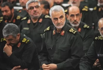 دست‌خط جدید سردار سلیمانی: حاضرم هر چه دارم به او بدهم ... + عکس
