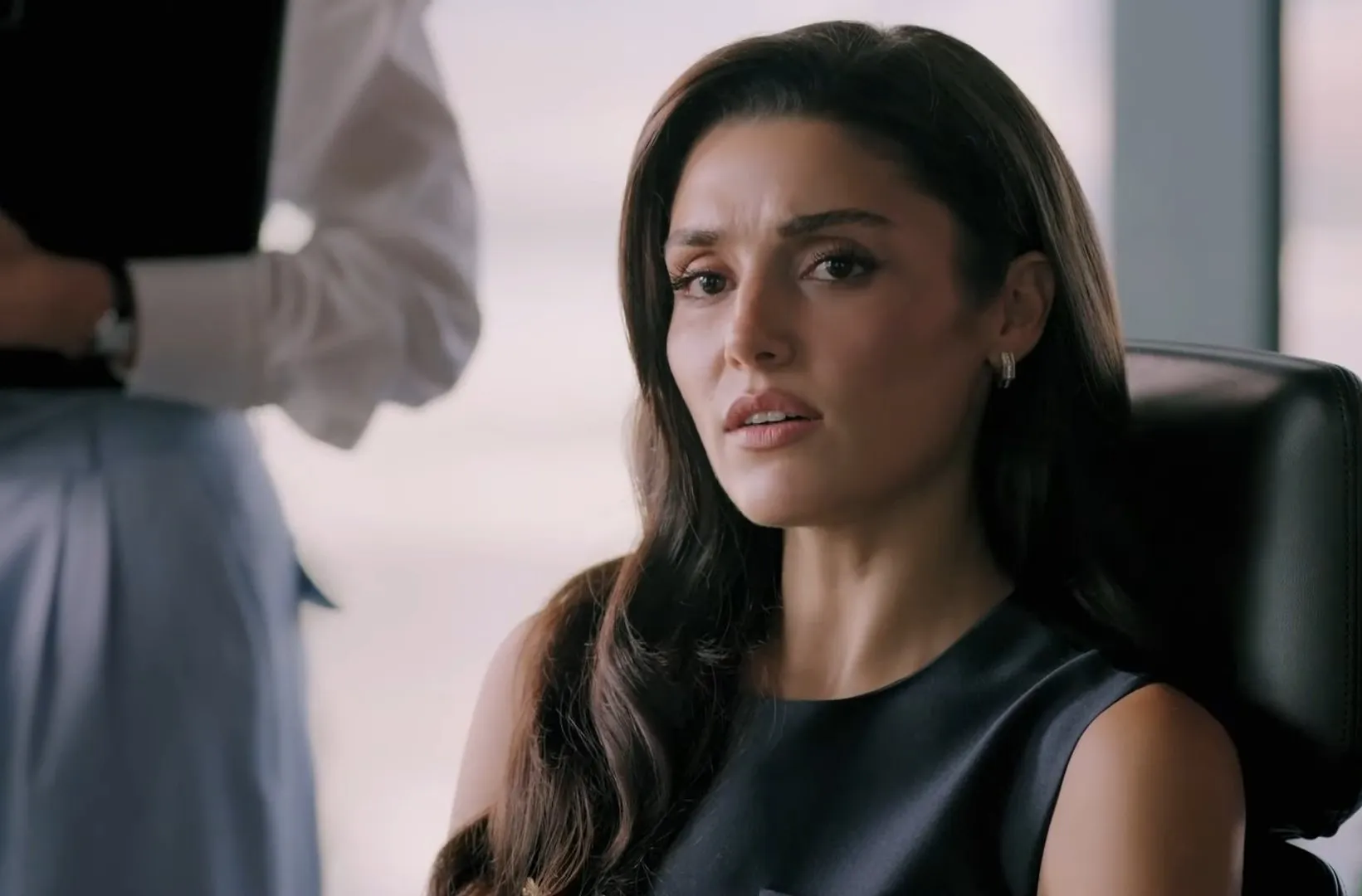 بیوگرافی هانده ارچل (Hande Erçel) در نقش میرا