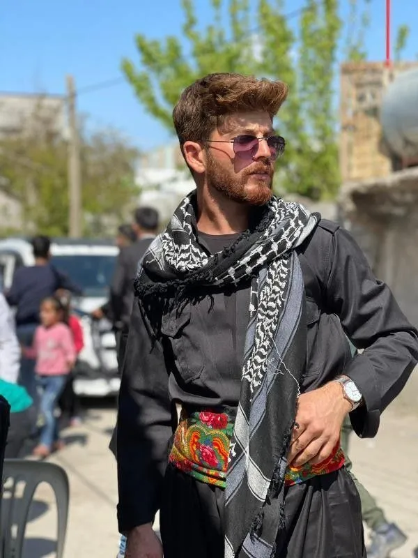 لباس کردی مردانه مدل مریوانی6 ۵۵ مدل لباس کردی مردانه 2025؛ از استایل اصیل تا تیپ سلبریتی‌ها