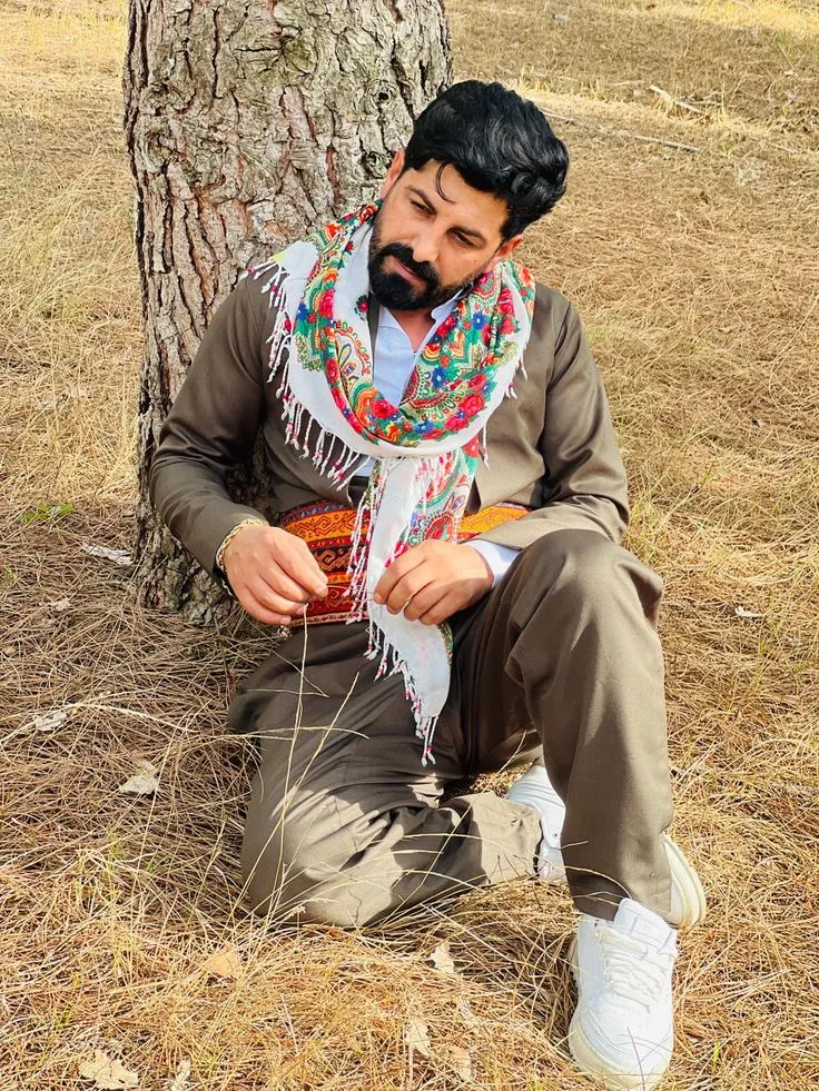 لباس کردی مردانه