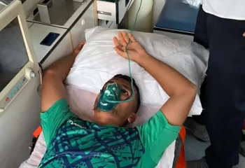 میدان جنگ یا زمین فوتبال؟ /درگیری وحشتناک در زمین بازی + ویدئو