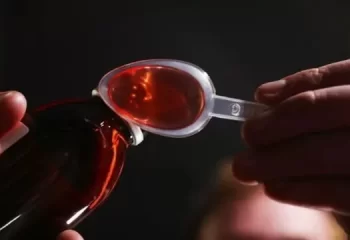 هشدار | این شربت سرفه جان کودکان را می‌گیرد!