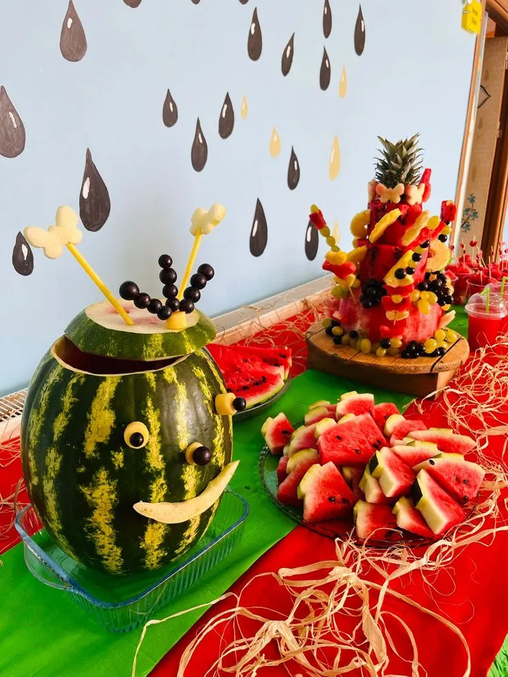 ایده تزیین میز شب یلدای مدرسه