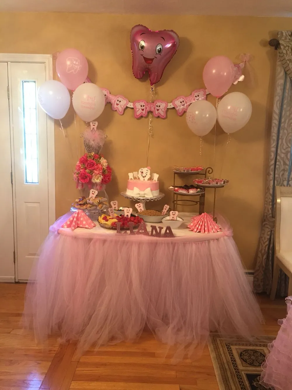 تزیینات جشن دندونی