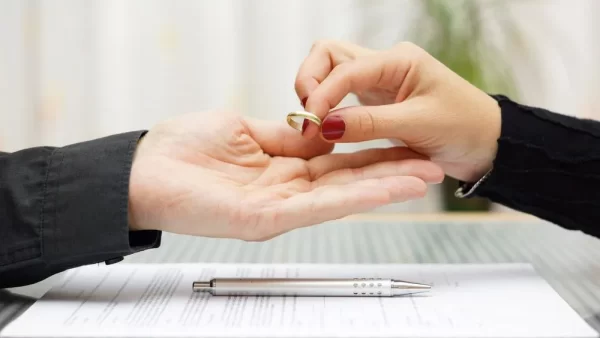 وقتی بی توجهی شوهر، خیانت همسر را رقم زد! + جزئیات