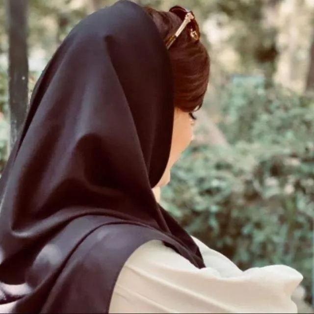 عکس دانشجویی بدون چهره