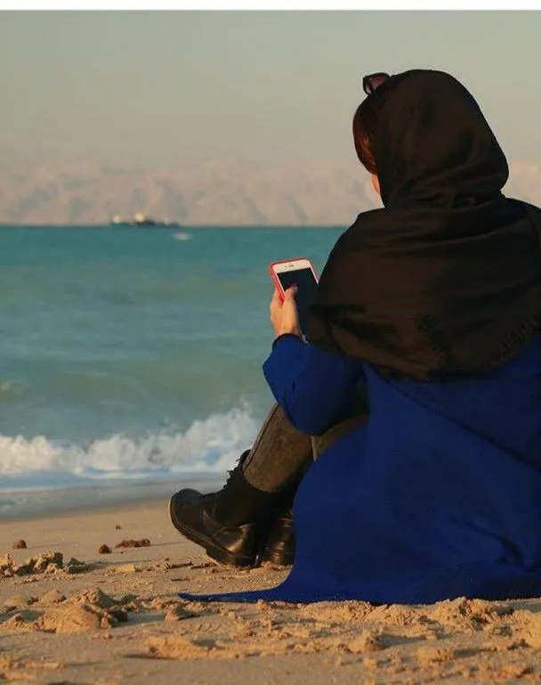 عکس دانشجویی بدون چهره