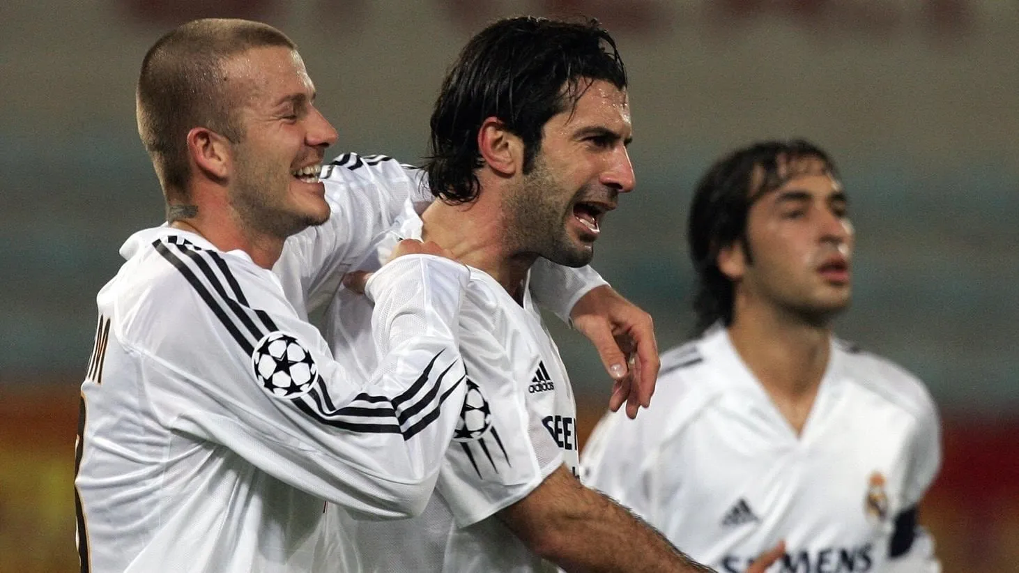 عکس لوئیس فیگو در کنار دیوید بکهام و رائول گنزالس در رئال مادرید