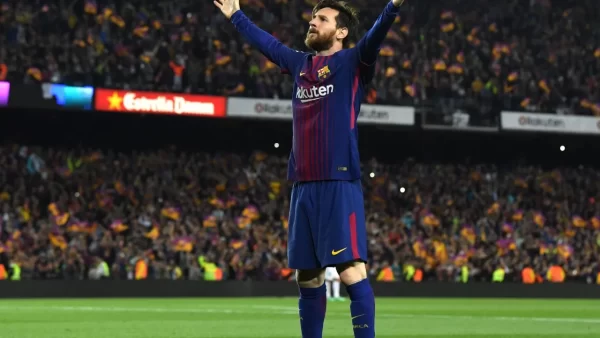 مسی بازگشت مخفیانه مسی به نیوکمپ + عکس