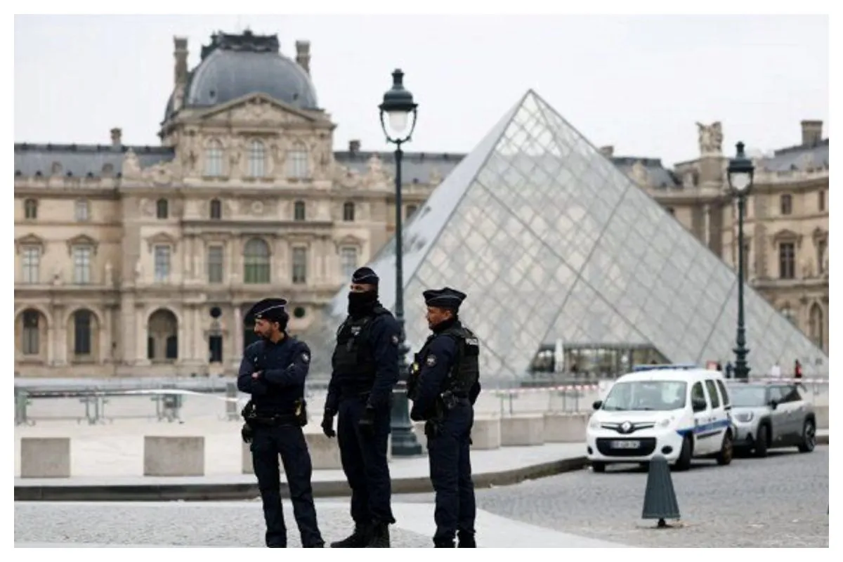 چهره سارقان موزه لوور فاش شد