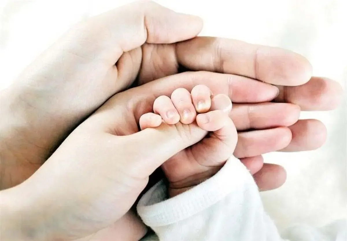 میانگین سن پدران و مادران در اولین فرزندآوری چقدر است؟