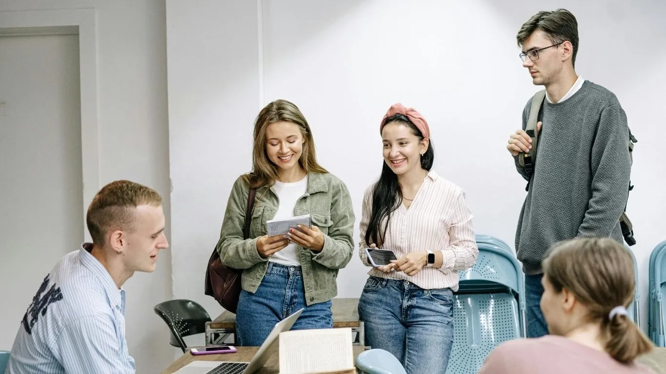 ویزای طلایی امارات برای دارندگان مدرک دکتری