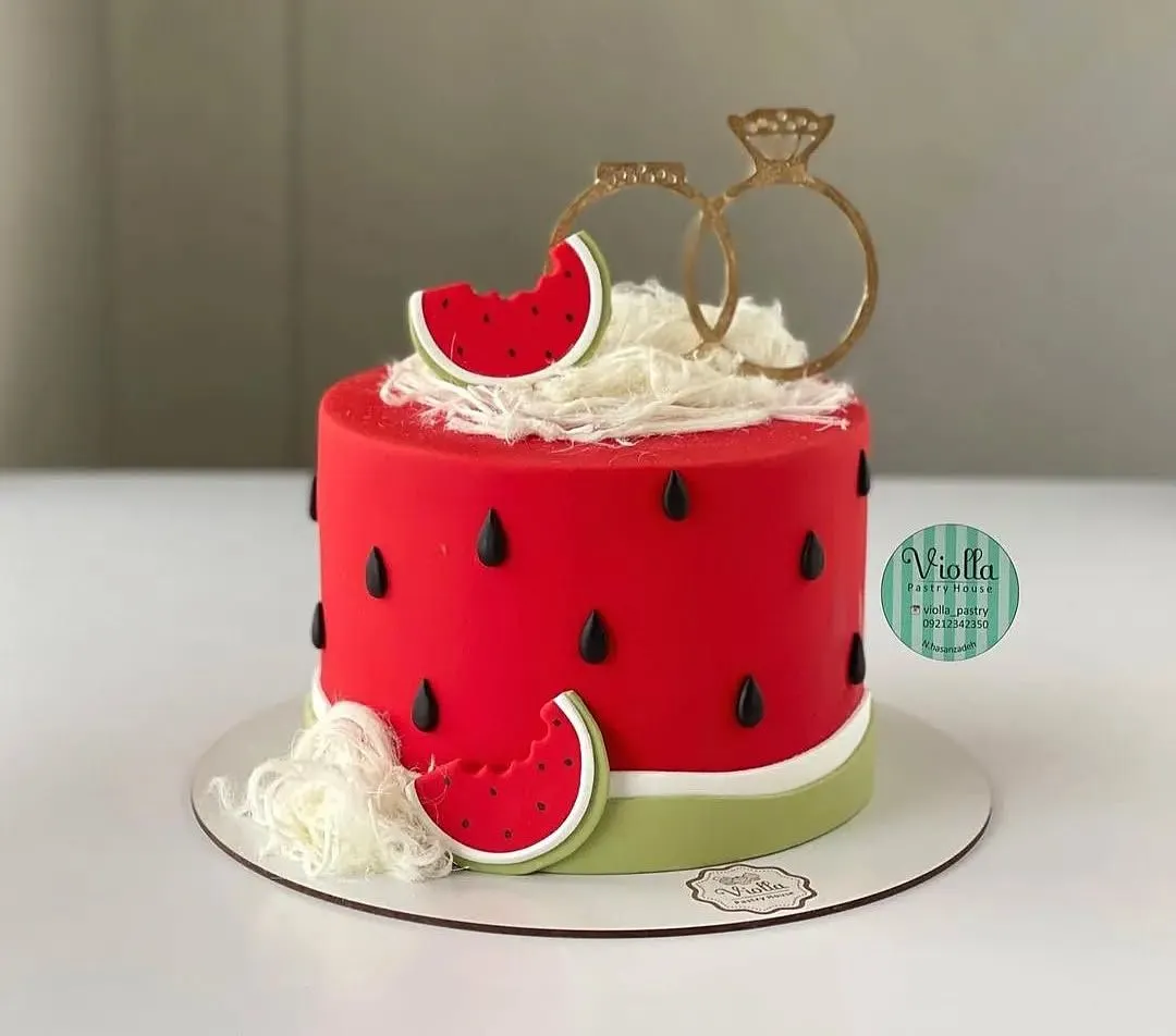 مدل کیک شب یلدا ۱۴۰4 
