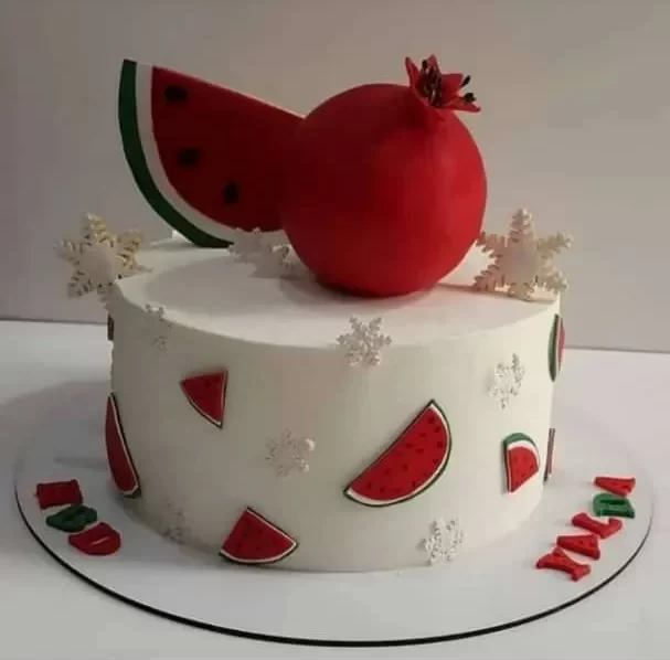 مدل کیک شب یلدا ۱۴۰4 