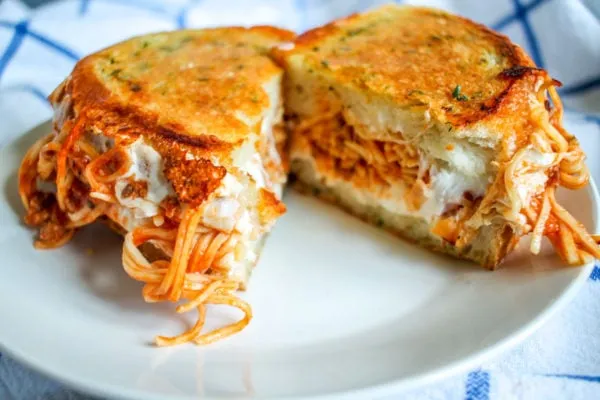 طرز تهیه ماکارانی و مرغ 