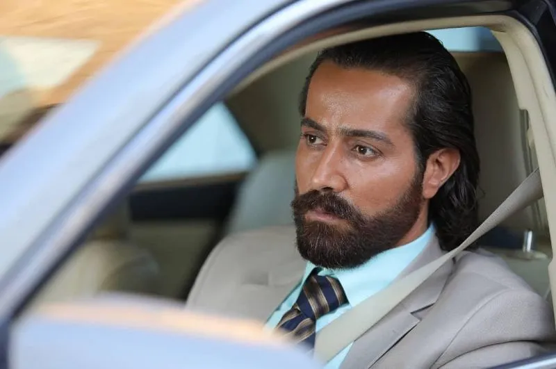 آرش آصفی در نقش ابراهیم