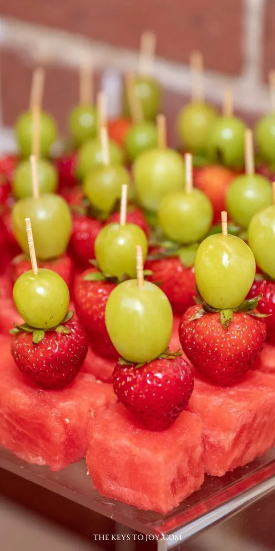 تزیین هندانه شب یلدا مثلثی