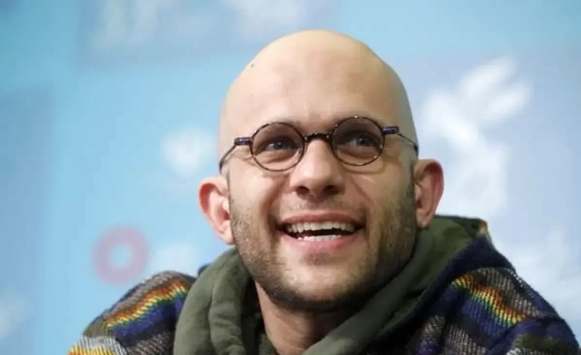 حضور بابک حمیدیان در کنار رعنا آزادی فر در سینمایی فیل تایید شد.