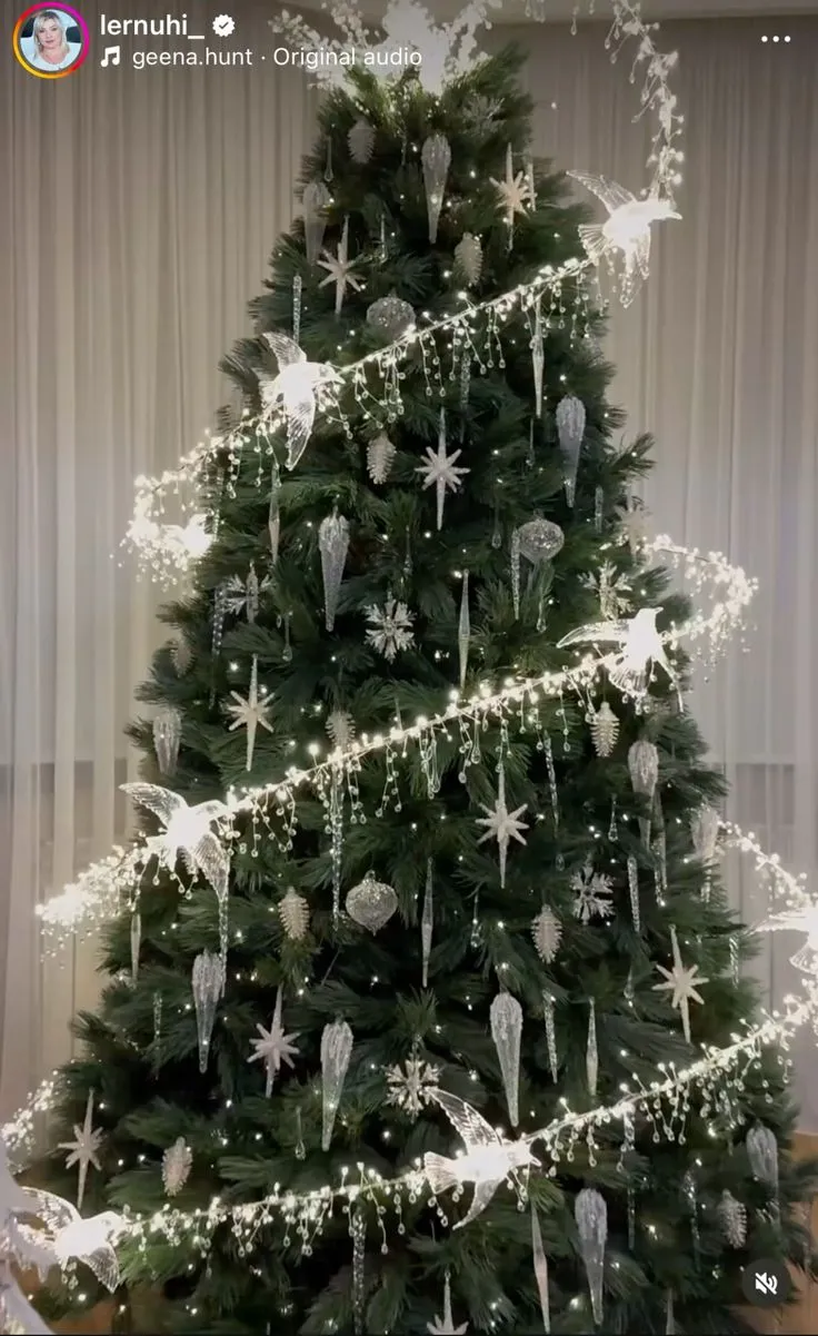 تزیین درخت با ریسه