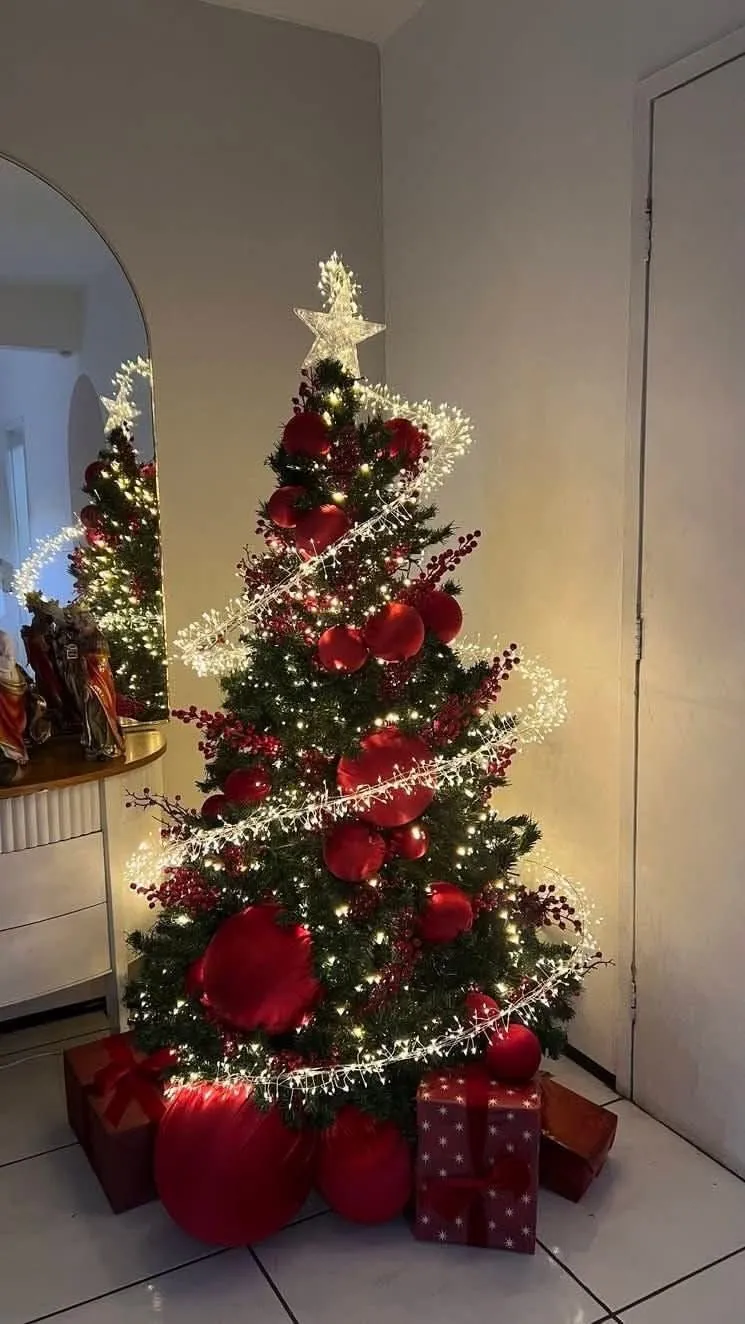 تزیین درخت با ریسه