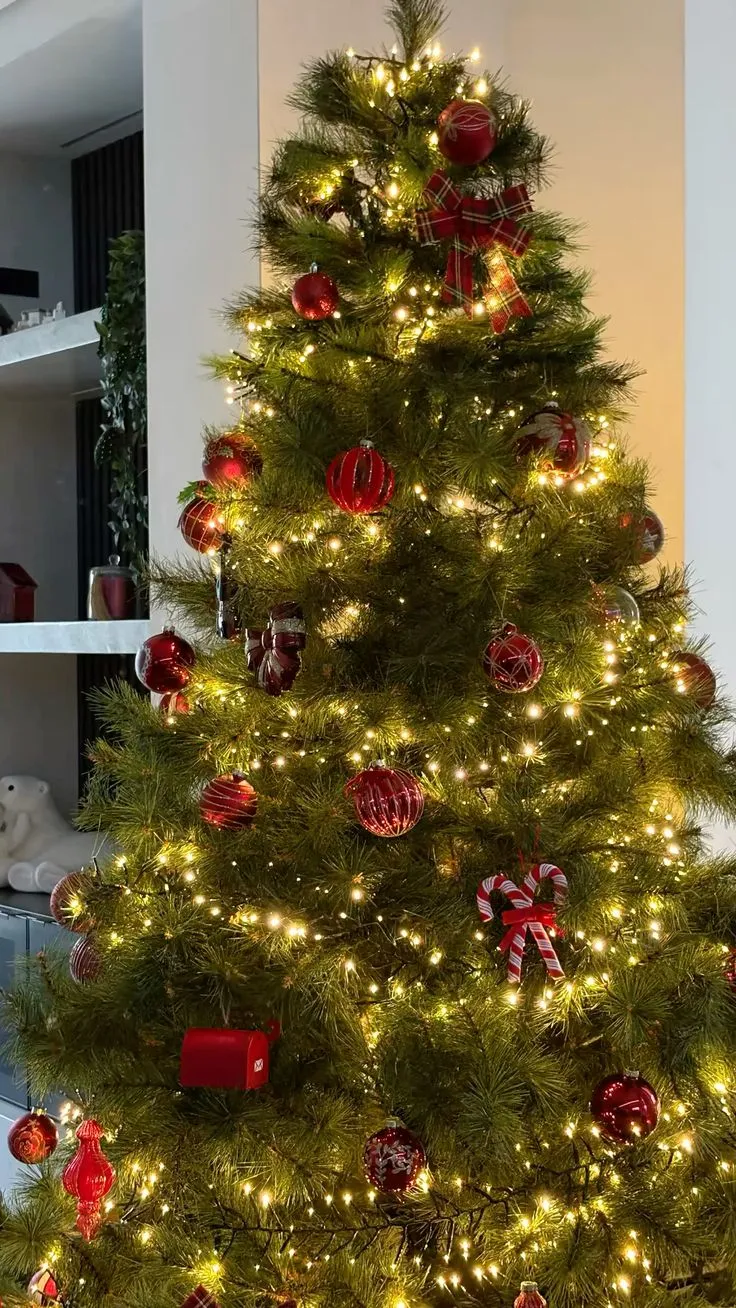 تزیین درخت با ریسه