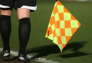 محرومیت دو داور فوتبال به دلیل کوتاهی در انجام امور