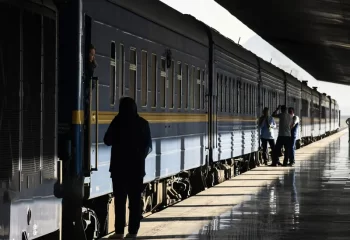 راه آهن تهران کشف ۱۲ کیلو تریاک با جاسازی باورنکردنی در وسایل مسافر + عکس