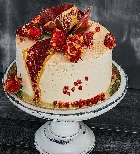 قشنگ ترین کیک شب یلدا