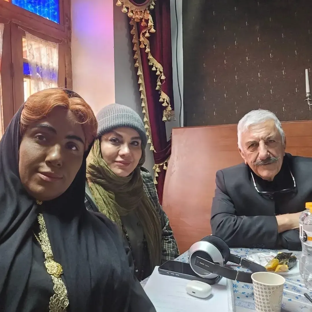 خواهر نرگس آبیار