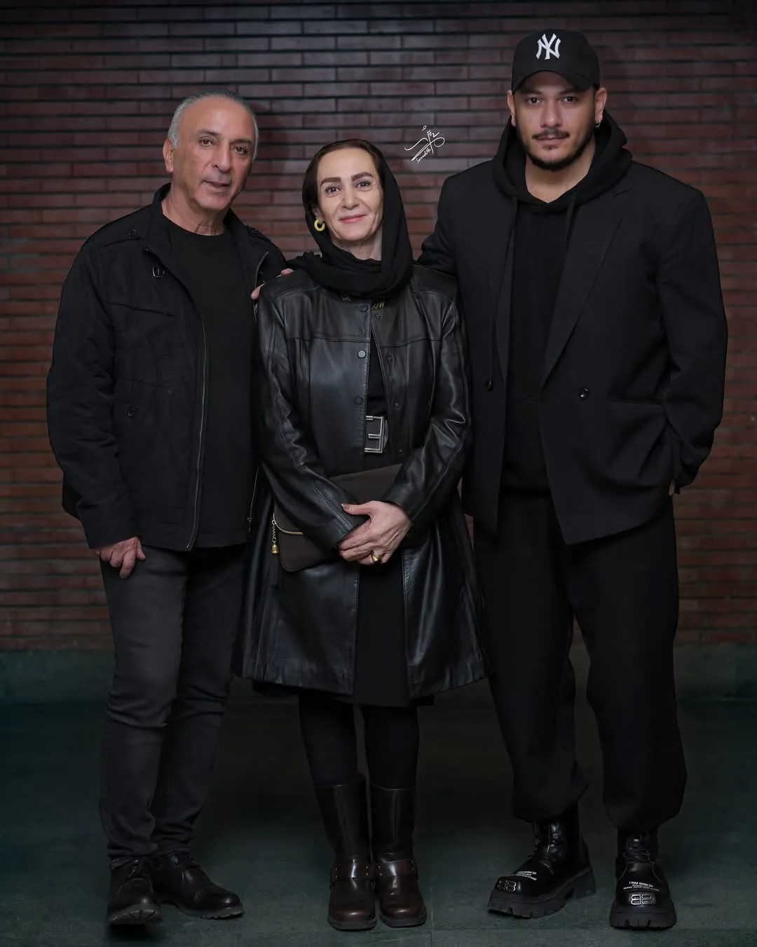 پدر و مادر نویدپورفرج _ اشوان