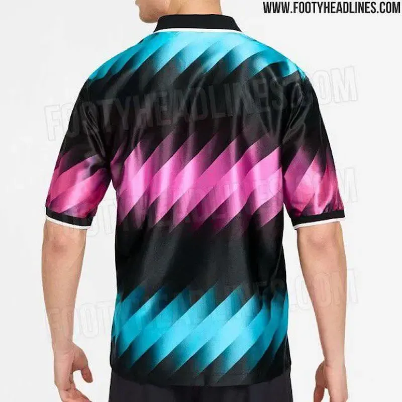 پیراهن جدید بارسلونا