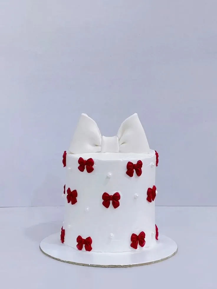 جدیدترین عکس کیک ولنتاین عاشقانه و خاص