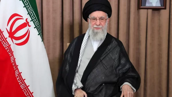 تصاویر حضور رهبر انقلاب در مرقد امام راحل(ره)