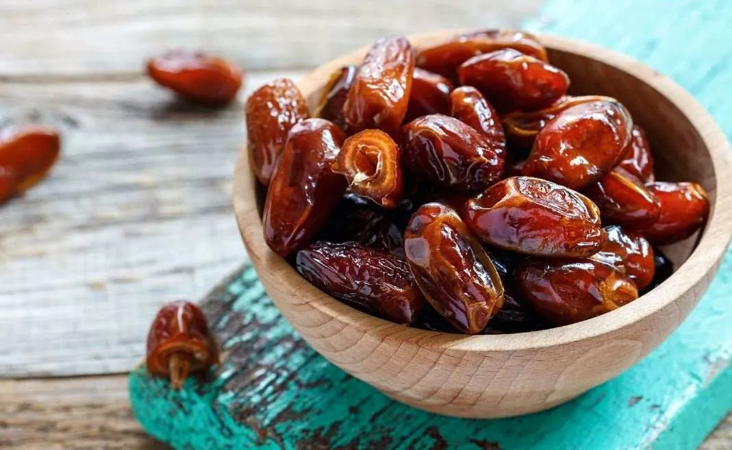 🍯 خرما را کی و چقدر بخوریم که چاق نکند ولی انرژی بدهد؟