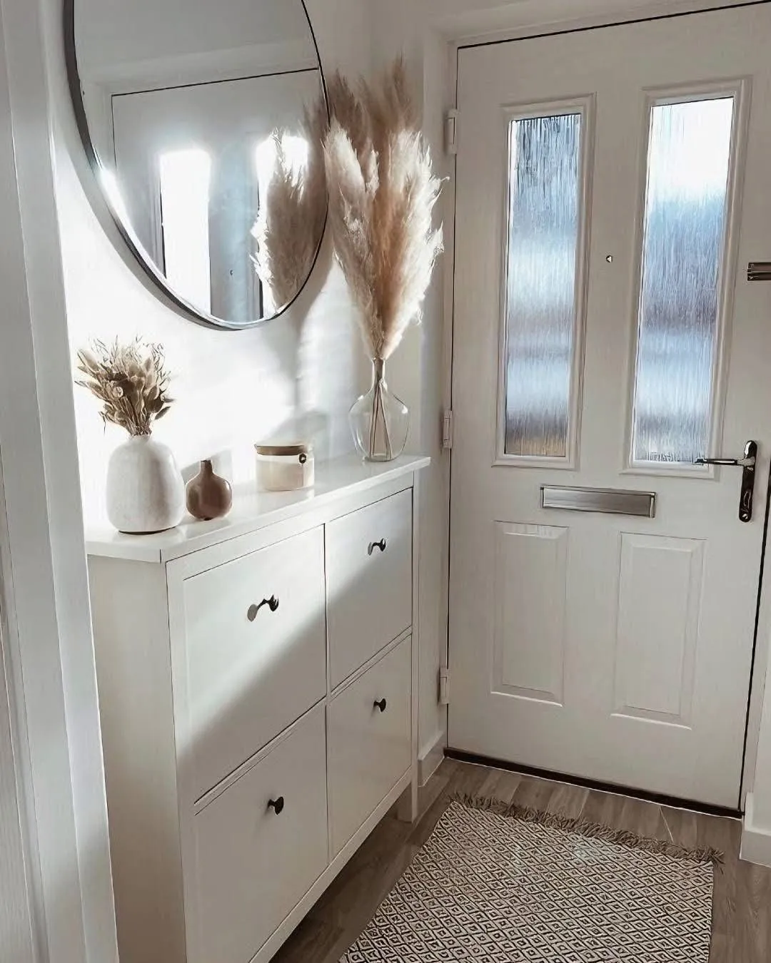 مجسمه برای روی جاکفشی