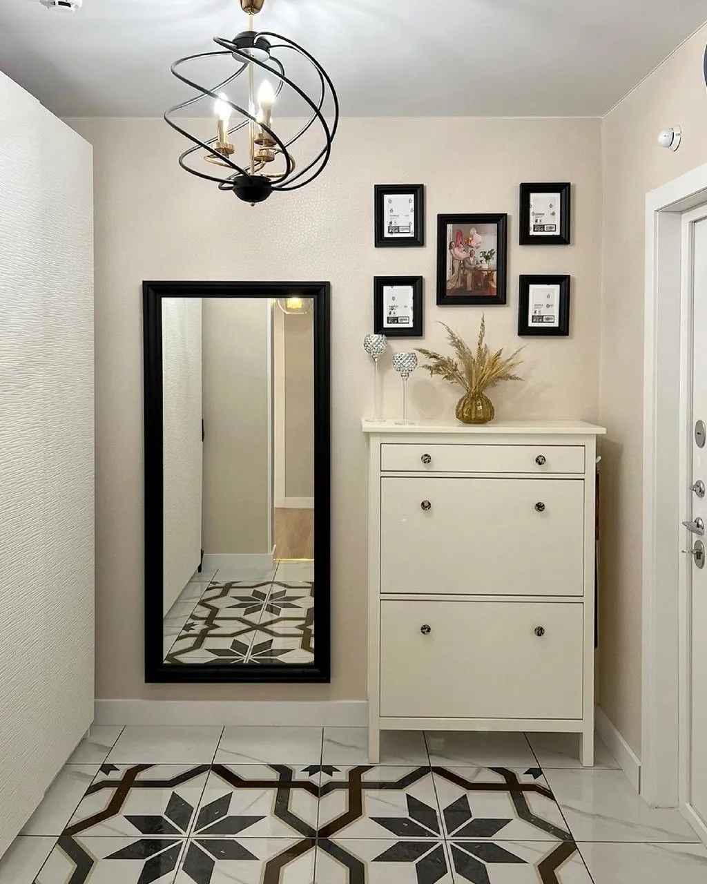 مجسمه برای روی جاکفشی