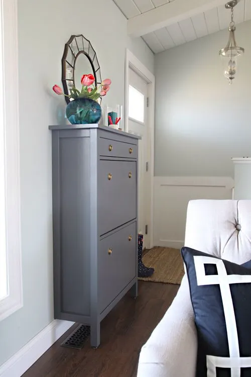 مجسمه برای روی جاکفشی