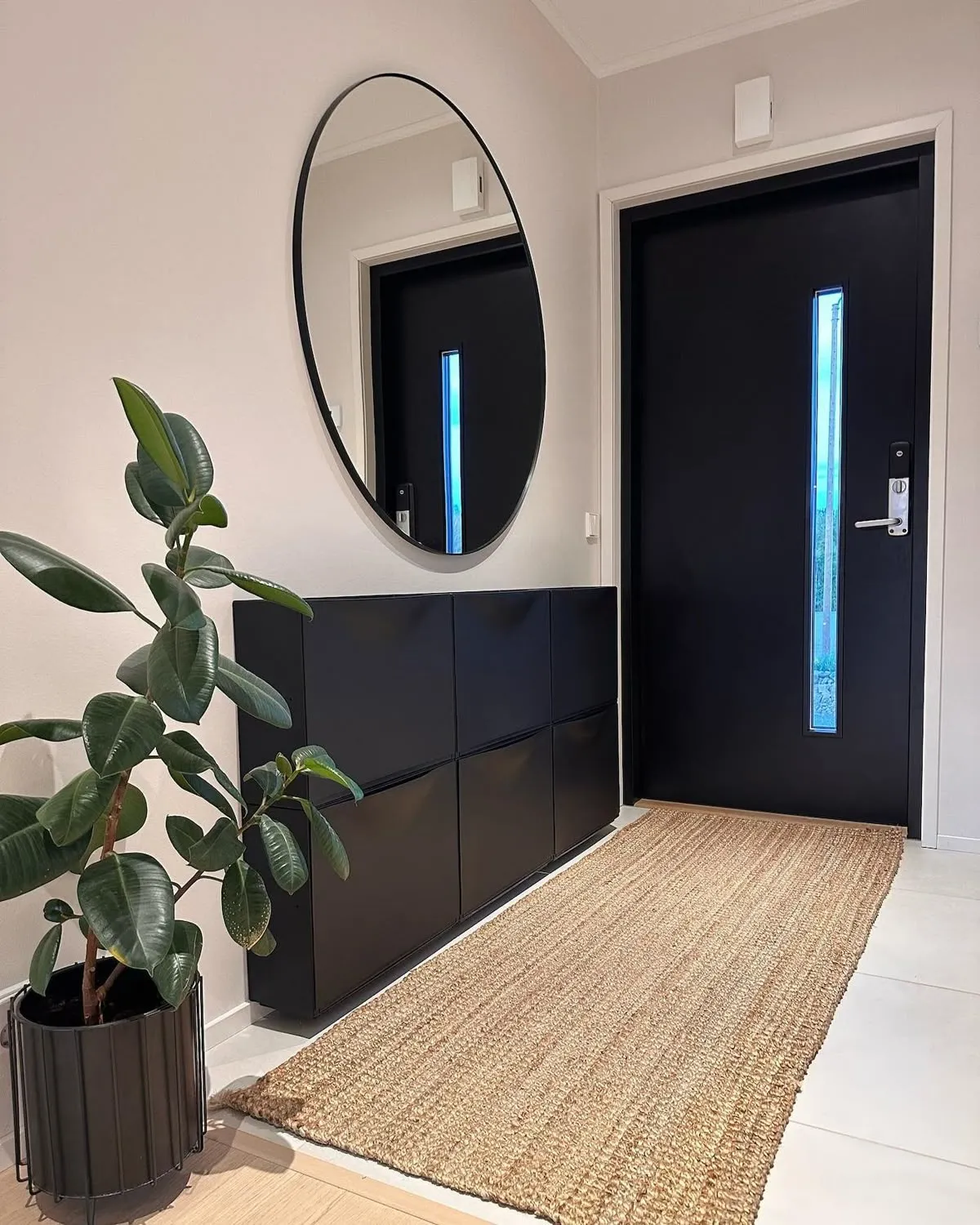 مجسمه برای روی جاکفشی