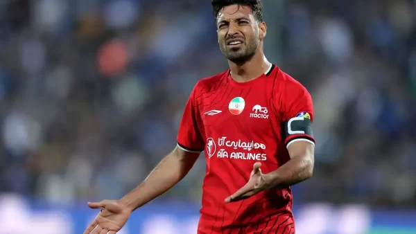 حاشیه‌های بازی تراکتور و السد ؛ درگیری لفظی کاپیتان و سرمربی به اوج رسید