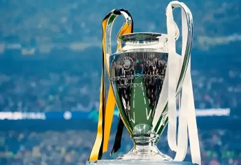 لیگ قهرمانان اروپا رونمایی از توپ جدید مراحل حذفی لیگ قهرمانان اروپا ؛ عکس