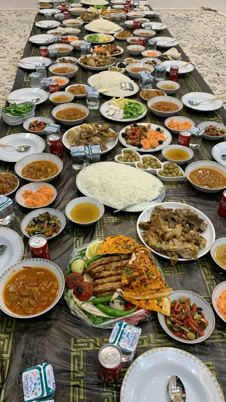 مدل تزیین سفره افطار مجلسی 