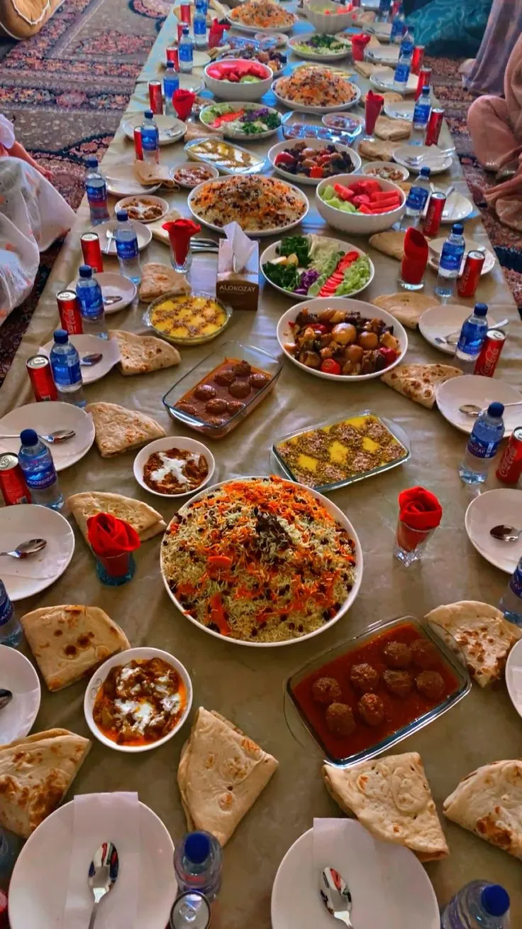 مدل تزیین سفره افطار مجلسی 