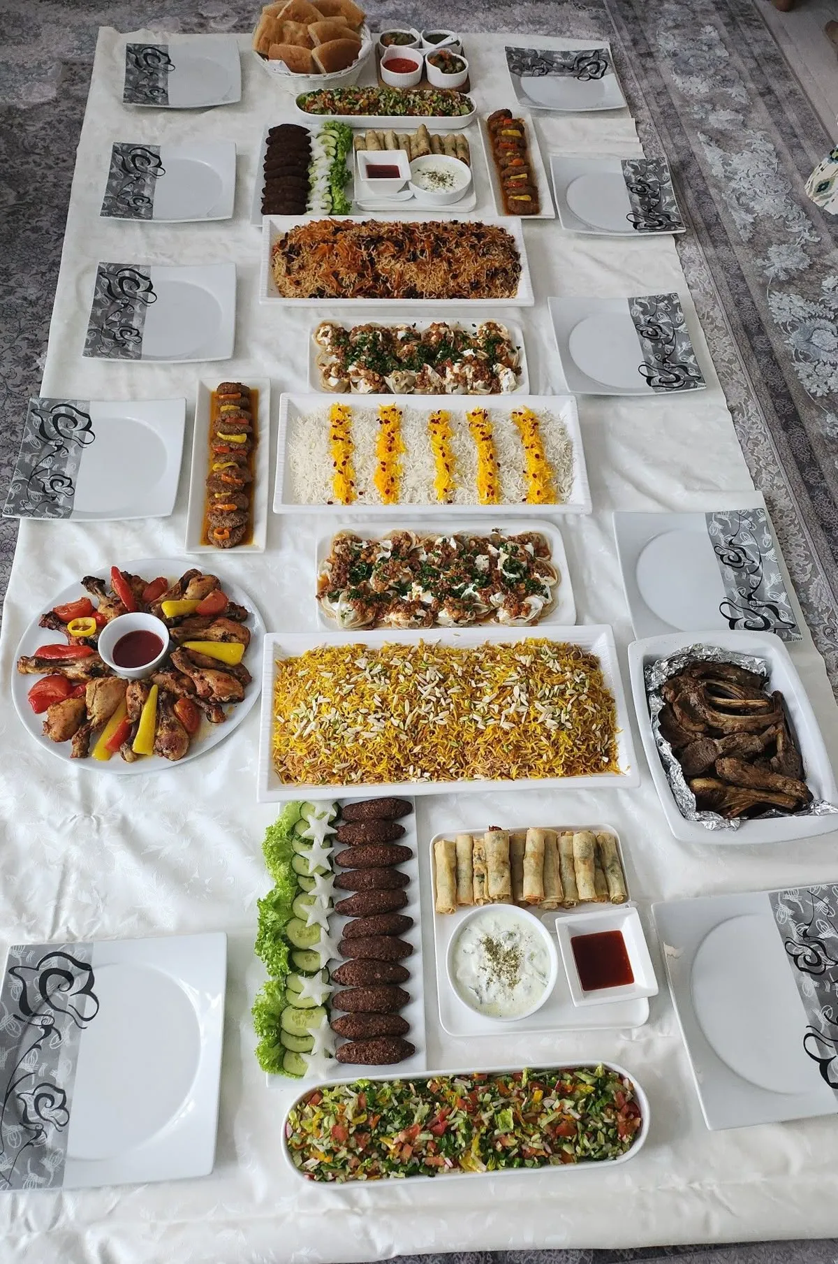 مدل تزیین سفره افطار مجلسی 